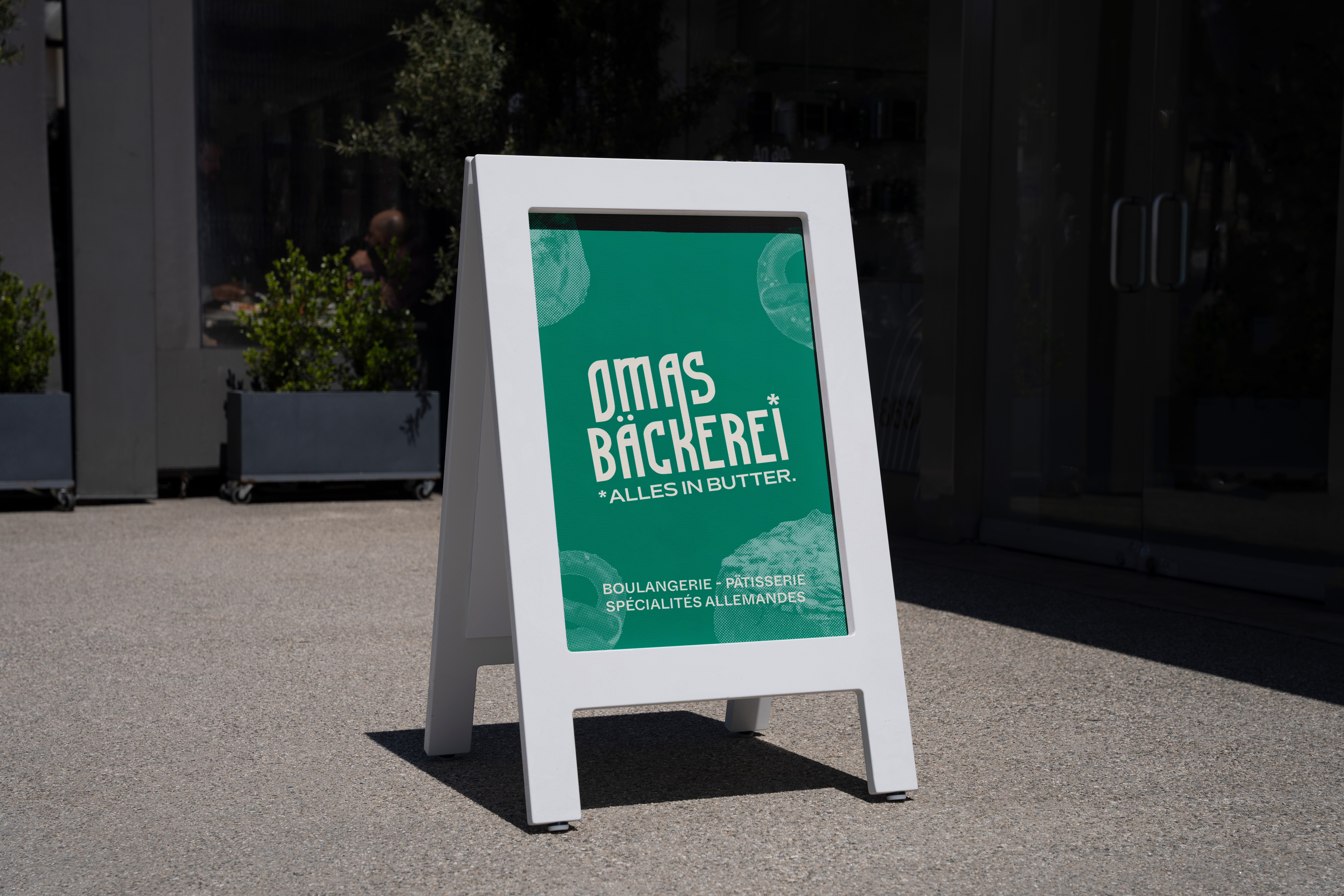 Omas Bäckerei - Enseigne extérieure